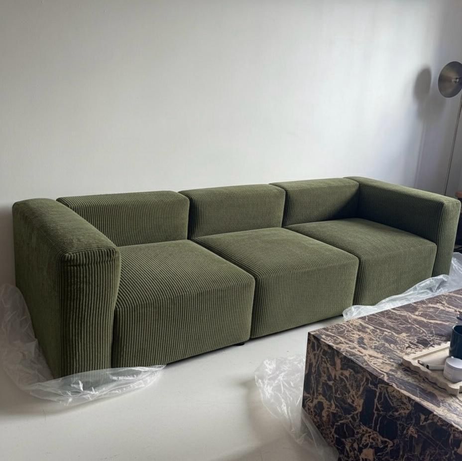 The Stillwell Three Seater
