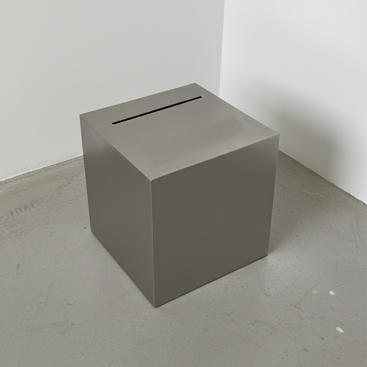 Oud Concept Side Table