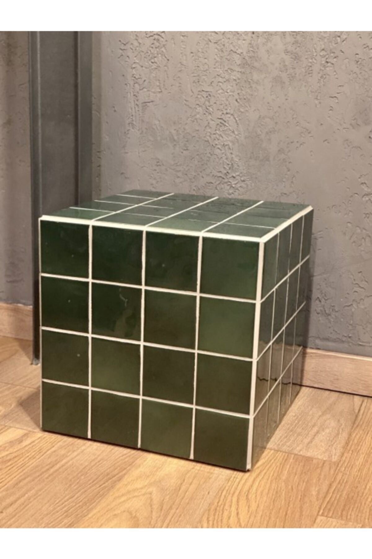 Kiki Tile Sidetable